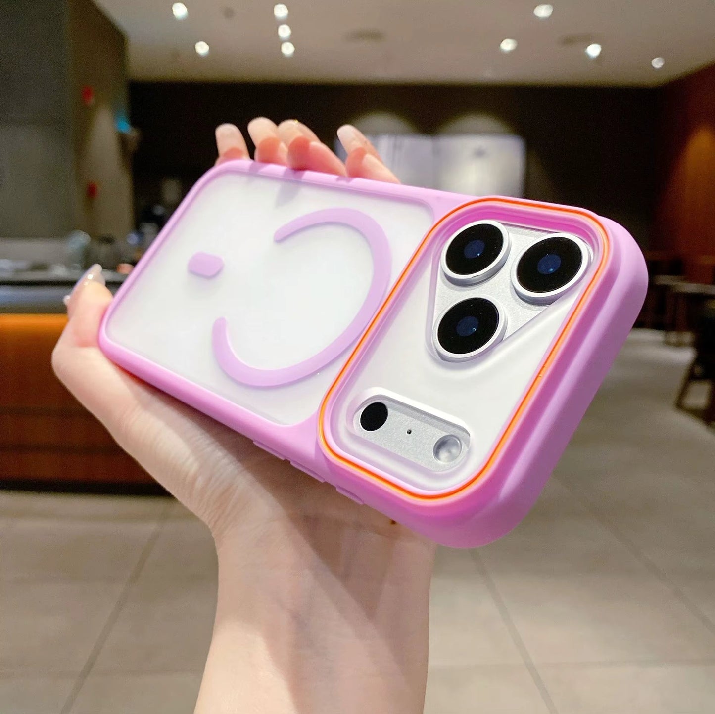Shockproof TPU MagSafe case with camera protection
