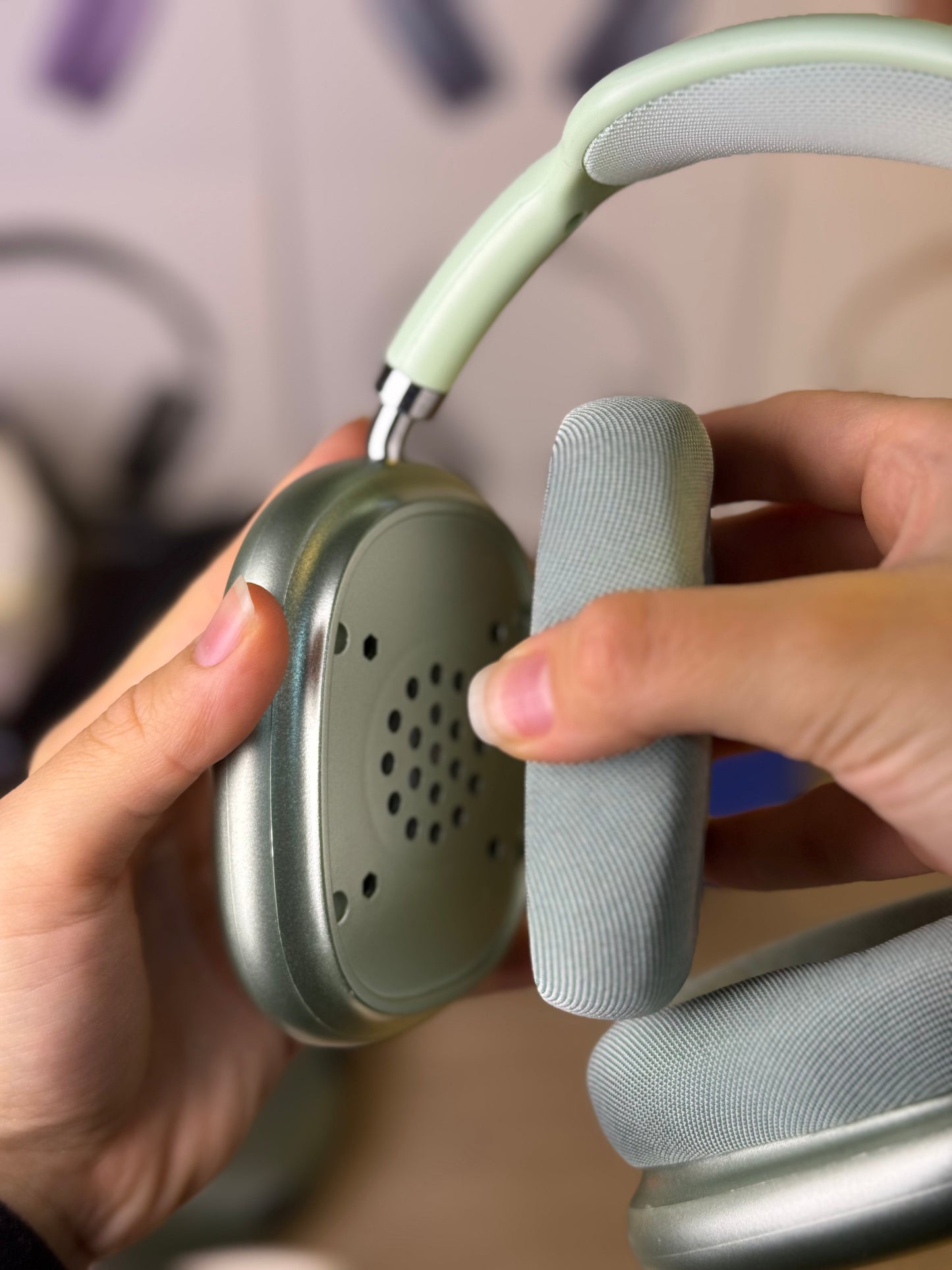 AirPods Max-Style Wireless Headphones – AAA Edition