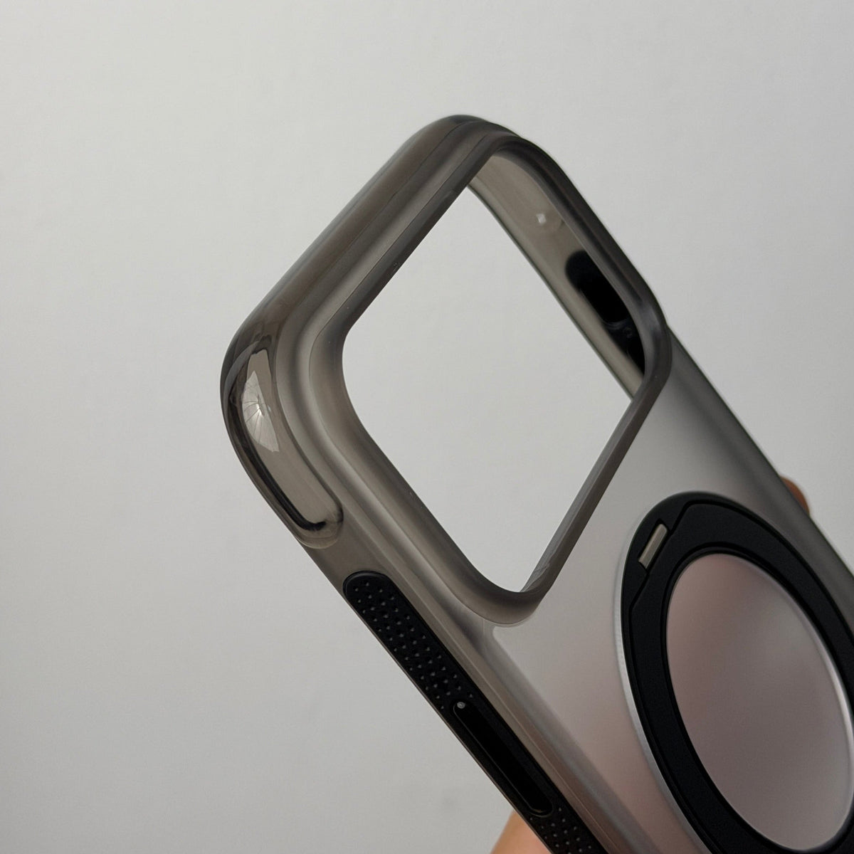 DKG MagSafe case iPhone 17/18 Pro - raised camera bar with metal lens rings