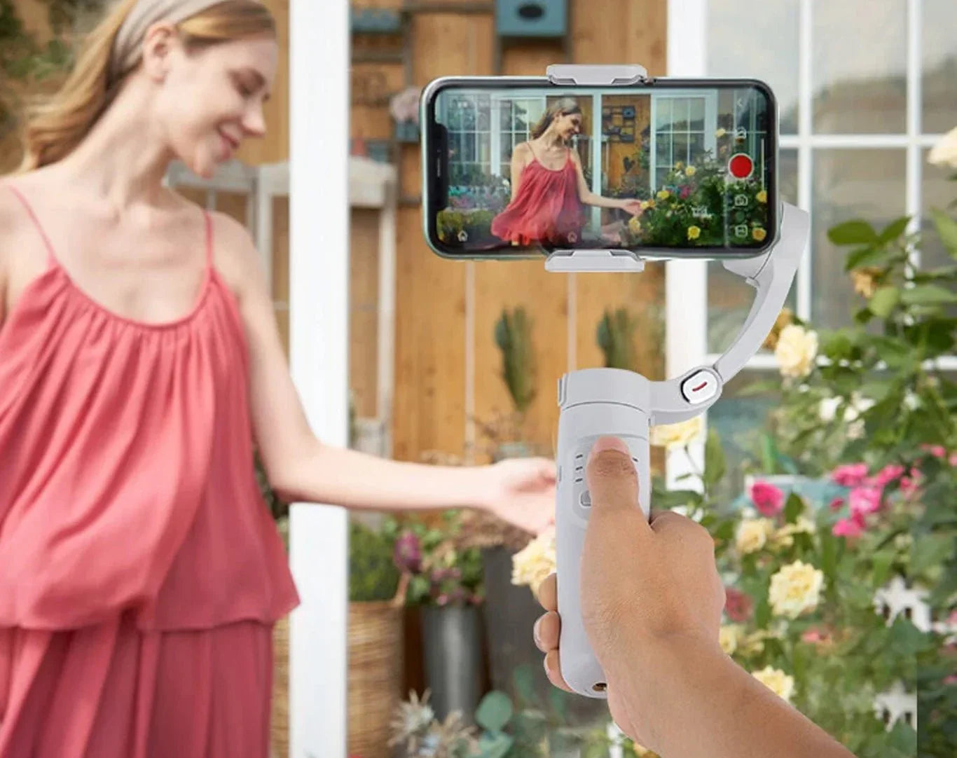 Handheld smartphone gimbal for vlogging and content creation
