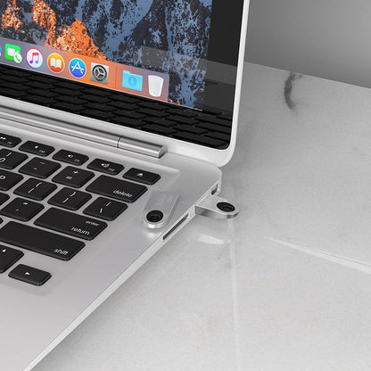 Hoco UD9 USB Flash Drive Connected to Laptop